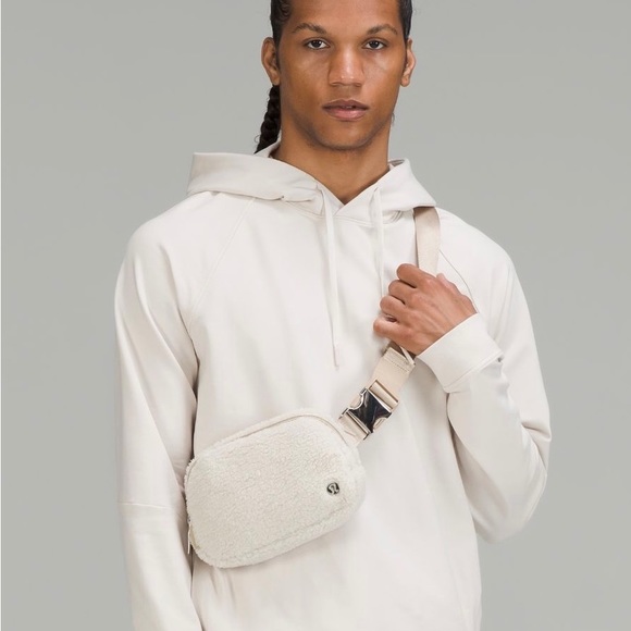NWT Lululemon Fleece Everywhere Belt Bag Natural Ivory/Trench Color - Picture 6 of 10